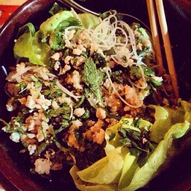 Thai Ginger Chicken Salad at Myers + Chang on #foodmento http://foodmento.com/place/2417