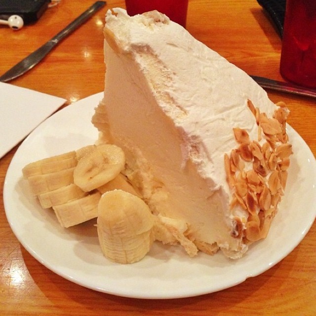 Banana Cream Pie at Carnegie Deli (CLOSED) on #foodmento http://foodmento.com/place/2458