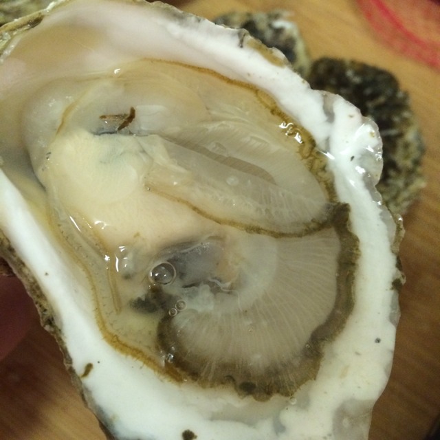 Wellfleet Oysters from Whole Foods Market on #foodmento http://foodmento.com/dish/12600