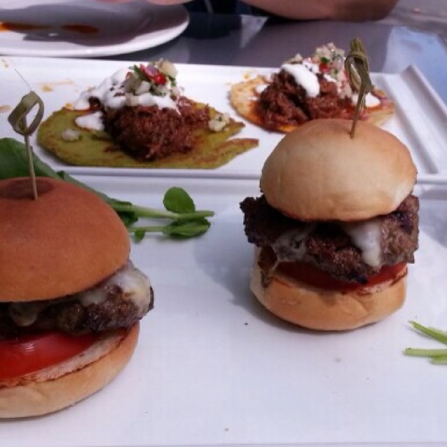 Kobe Beef Sliders from Joya Restaurant & Lounge (CLOSED) on #foodmento http://foodmento.com/dish/9239