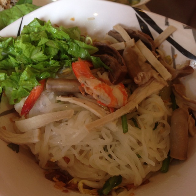Hu Tieu Kho (Noodle & A Small Bowl Soup) at Long Phung Vietnamese Restaurant on #foodmento http://foodmento.com/place/251