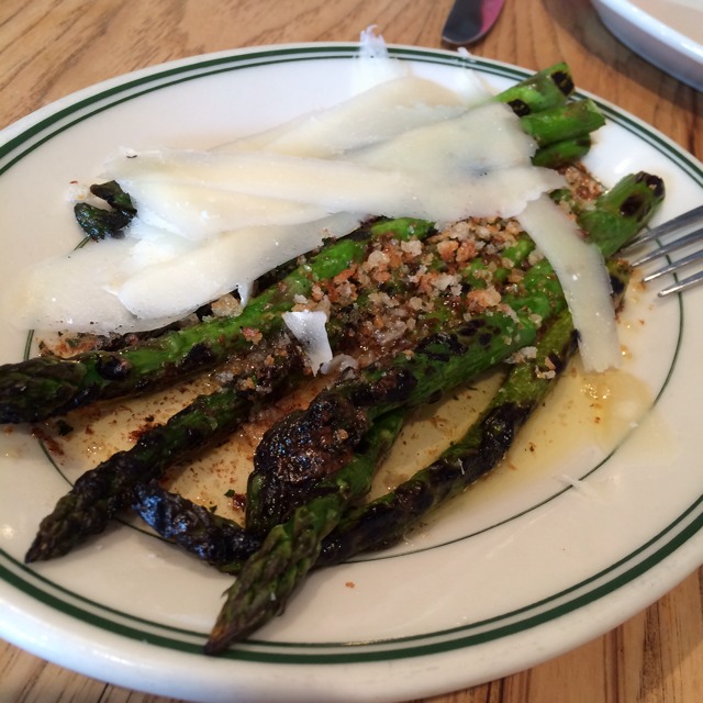 Grilled Asparagus from Pizzeria Delfina on #foodmento http://foodmento.com/dish/9639