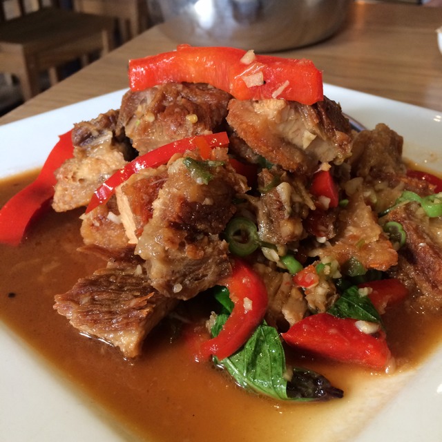 Pad Kra Prow Moo Krob (Pork Belly, Crispy Rind, Basil Leaves) from Lers Ros Thai on #foodmento http://foodmento.com/dish/9836