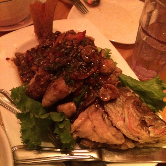 Pla Rad Prig (Fried Whole Red Snapper with Chili Sauce) from Wondee Siam I on #foodmento http://foodmento.com/dish/12526