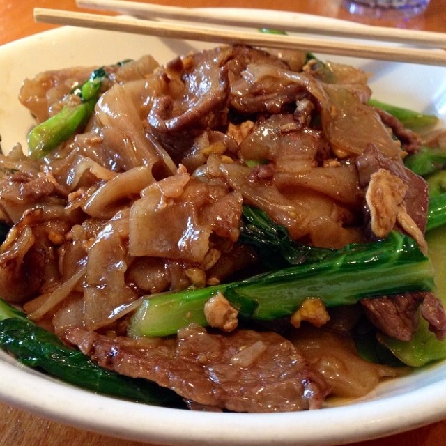 Beef Pad See Ew at Wondee Siam I on #foodmento http://foodmento.com/place/2657