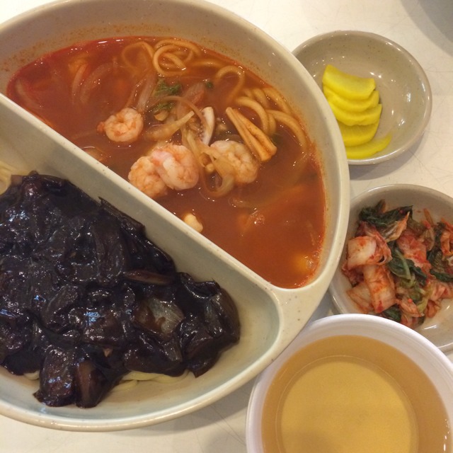 Jjam Jja Myeon (Jja Jang Myeon & Seafood Noodle Soup Combo) @ Seoul at Food Gallery 32 on #foodmento http://foodmento.com/place/2658