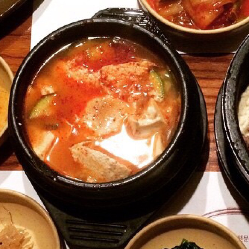 Haemul Cham dubu jjigae (Seafood Tofu Stew) at Cho Dang Gol on #foodmento http://foodmento.com/place/2659