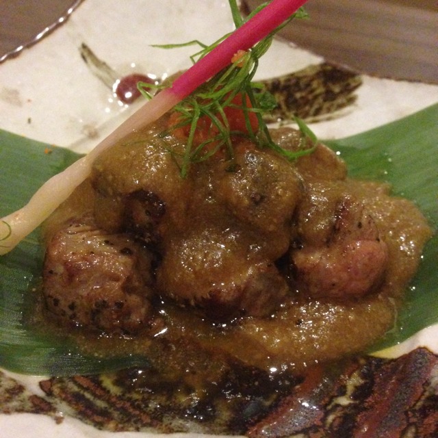Gyuniku Fagura Sauce (Grilled Beef With Goose Liver Sauce) from Fukuichi Japanese Dining Restaurant on #foodmento http://foodmento.com/dish/7069