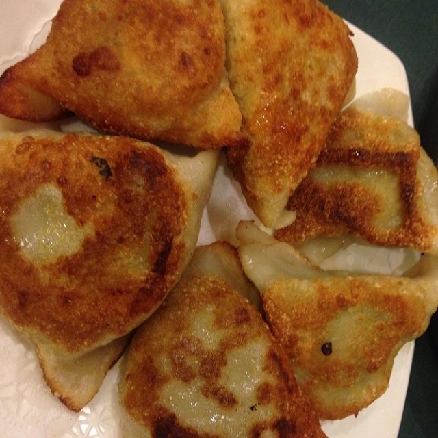 Pan Fried Pork Dumplings from Joe's Shanghai 鹿鸣春 on #foodmento http://foodmento.com/dish/10017