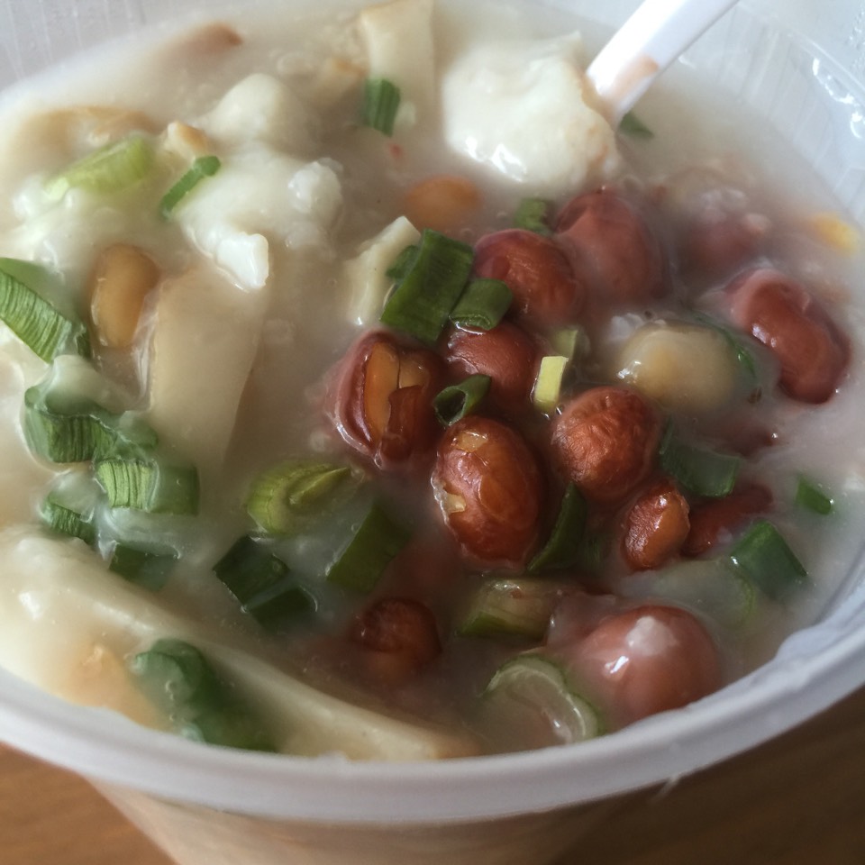 Sampan congee from Great N.Y. Noodletown on #foodmento http://foodmento.com/dish/24495
