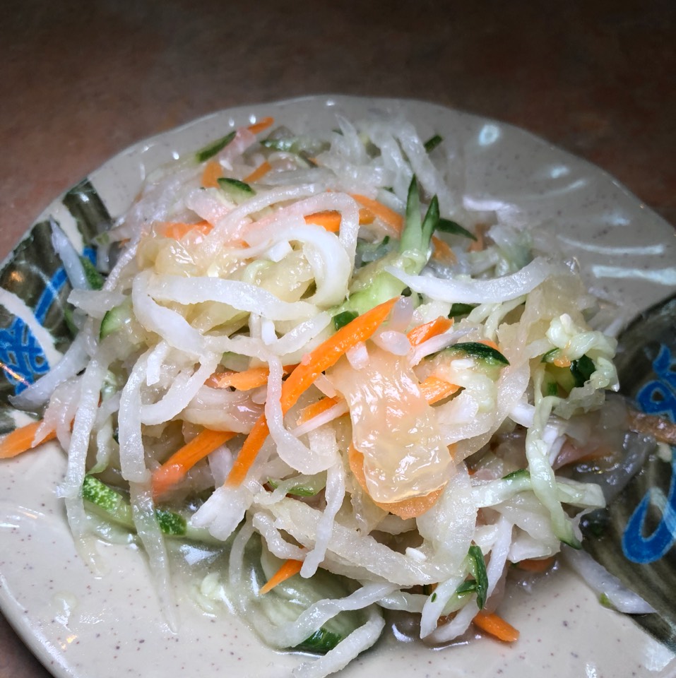 Jelly Fish With Garlic Sauce from Taiwan Pork Chop House 臺灣武昌好味道 on #foodmento http://foodmento.com/dish/44044