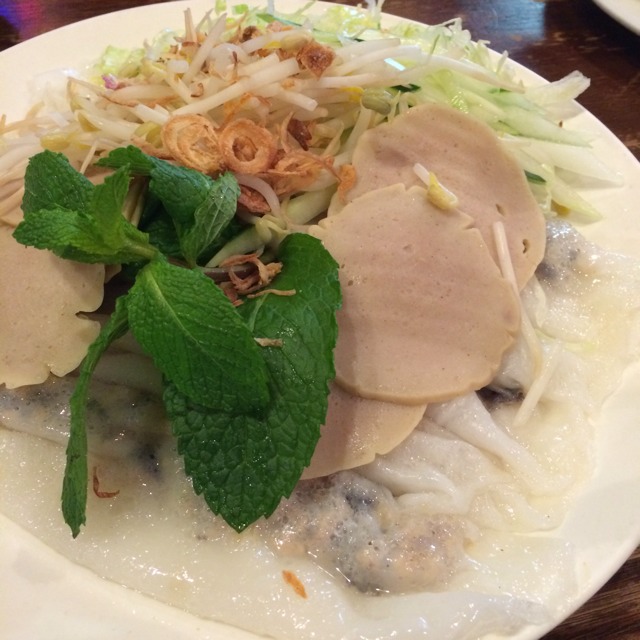 Ground Pork Wrap (Banh Cuon Cha Lua) from Pho Grand on #foodmento http://foodmento.com/dish/11091