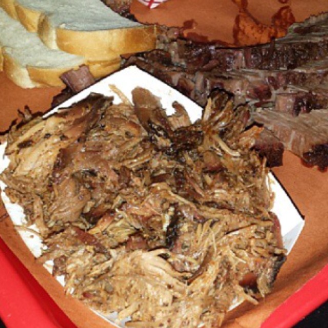 Pulled Pork at Mable's Smokehouse & Banquet Hall on #foodmento http://foodmento.com/place/2803