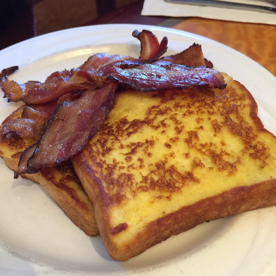 French Toast With Bacon at Georgia Diner on #foodmento http://foodmento.com/place/284