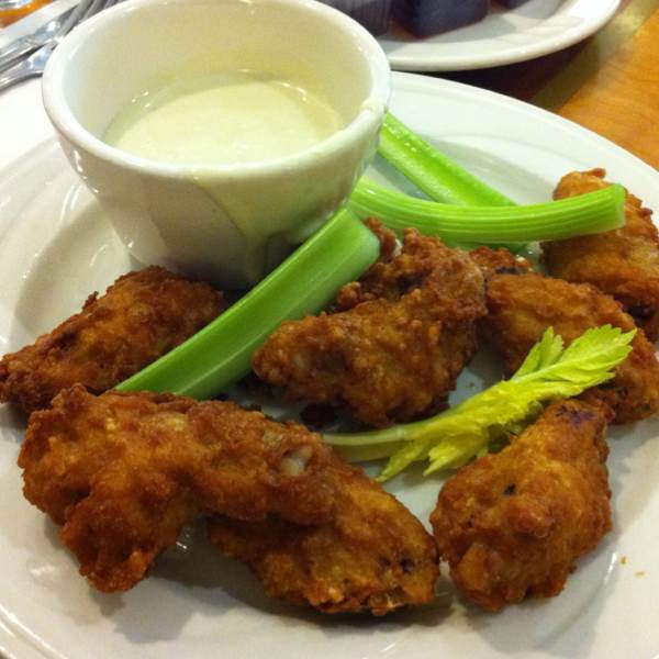 Buffalo Wings at Georgia Diner on #foodmento http://foodmento.com/place/284