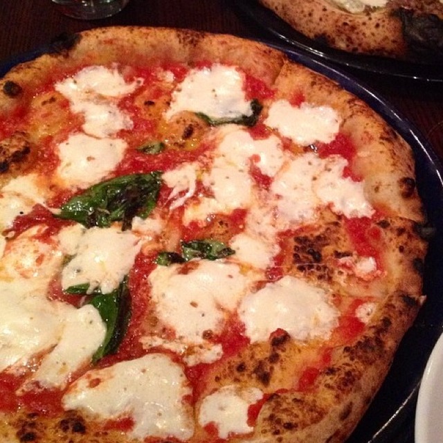 Margherita Pizza from Don Antonio by Starita on #foodmento http://foodmento.com/dish/11165