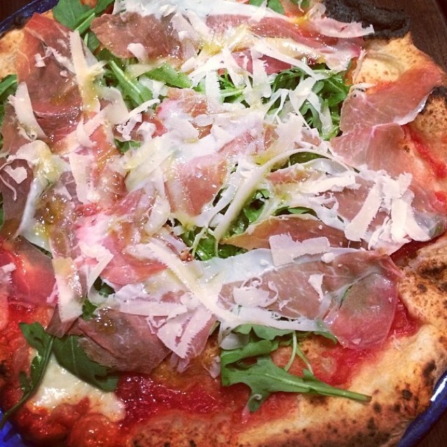 Prosciutto E Arugula Pizza  from Don Antonio by Starita on #foodmento http://foodmento.com/dish/11166