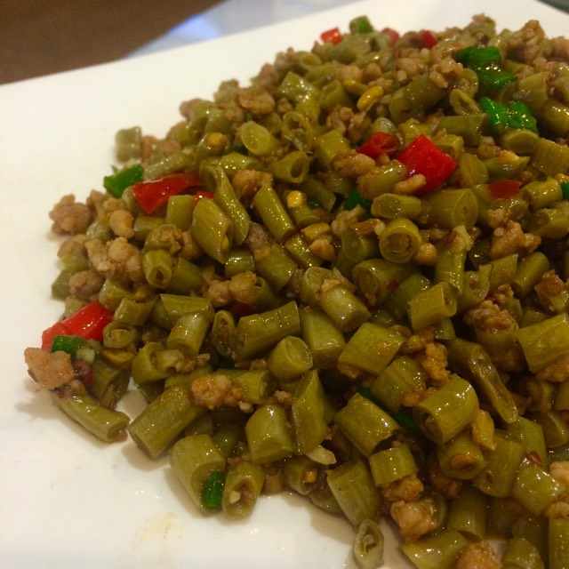 Pickled Cowpeas With Minced Pork from Little Pepper on #foodmento http://foodmento.com/dish/11548