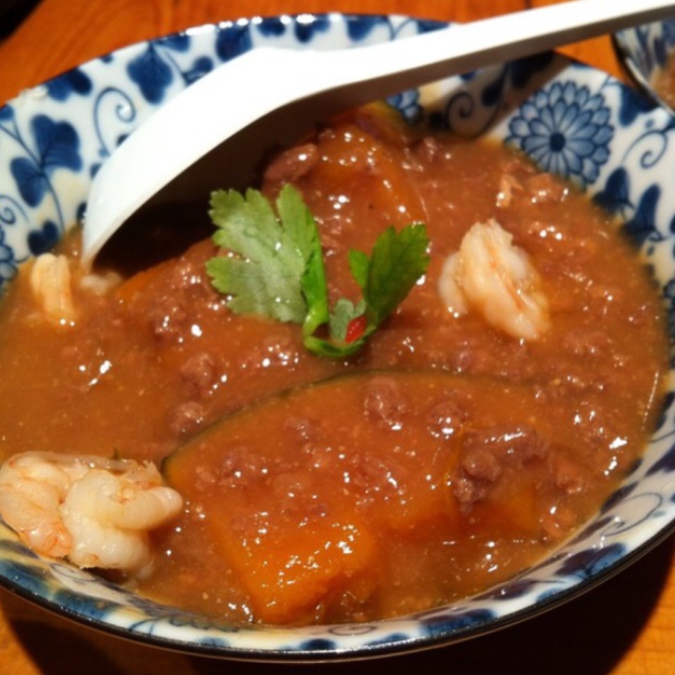 Braised Kabocha with Ground Pork & Shrimp from Village Yokocho on #foodmento http://foodmento.com/dish/22294