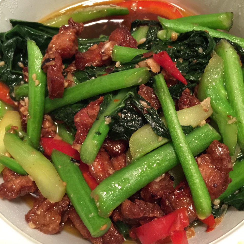 Crispy Pork Chinese Broccoli at Wondee Siam II (CLOSED) on #foodmento http://foodmento.com/place/3038