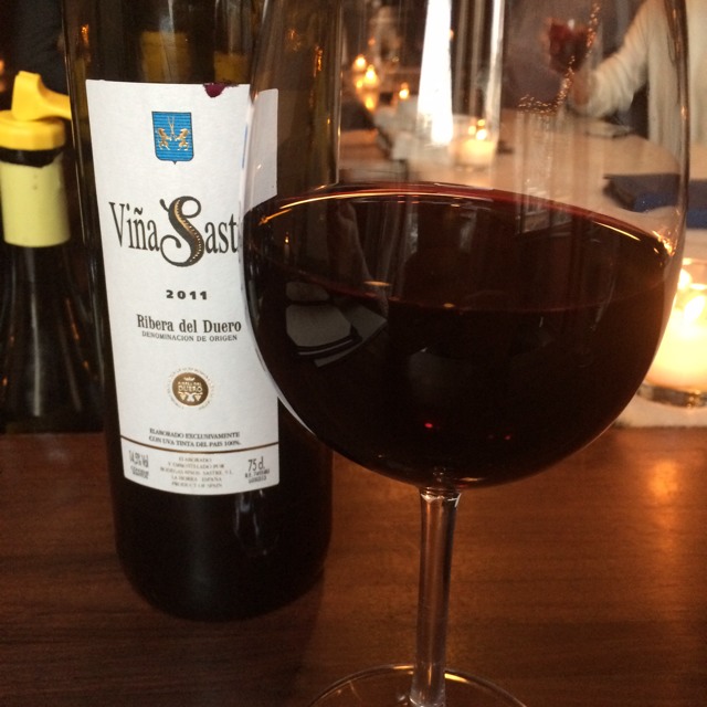 Ribera Del Duero (Vina Sastre Roble) Red Wine at Tia Pol on #foodmento http://foodmento.com/place/305