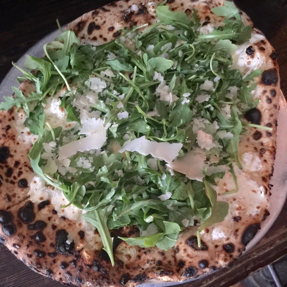 Greenpointer Pizza (Fior Di Latte, Baby Arugula, Olive Oil, Lemon Juice, Shaved Parmigiano) at Paulie Gee’s on #foodmento http://foodmento.com/place/3151