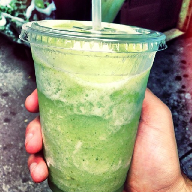 Pear, Mint, Lemon Smoothie from Taïm Falafel and Smoothie Bar on #foodmento http://foodmento.com/dish/13226