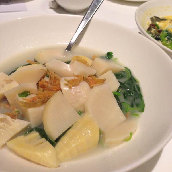Fresh Baby Bamboo Shoots & Vegetables at TungLok Signatures 同乐经典 (CLOSED) on #foodmento http://foodmento.com/place/32