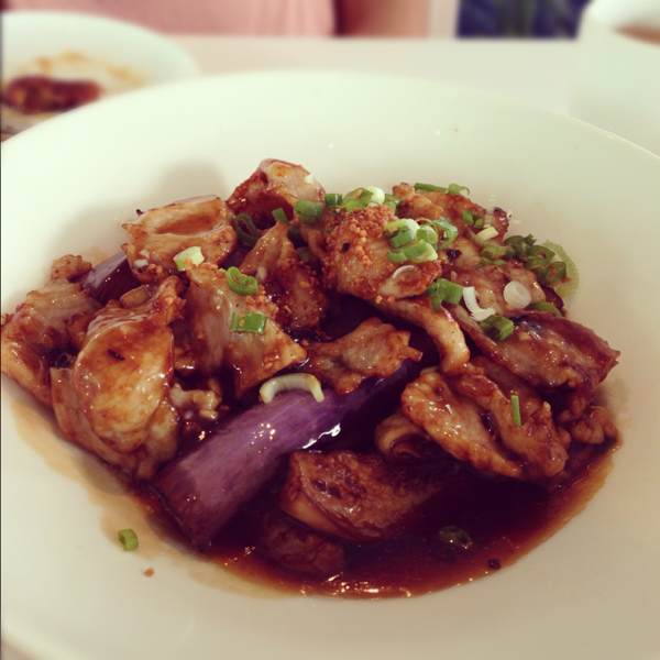 Braised Eggplant w Sliced Pork in Bean Sauce at TungLok Signatures 同乐经典 (CLOSED) on #foodmento http://foodmento.com/place/32