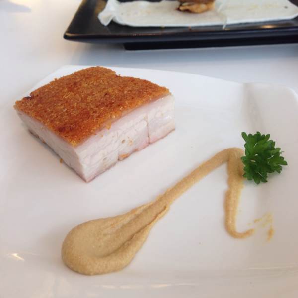 Crispy Roast Pork Belly at TungLok Signatures 同乐经典 (CLOSED) on #foodmento http://foodmento.com/place/32