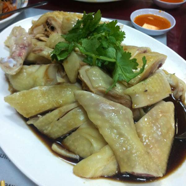 Hainanese Chicken (Half) from Taste Good Malaysian Cuisine 好味 on #foodmento http://foodmento.com/dish/1123