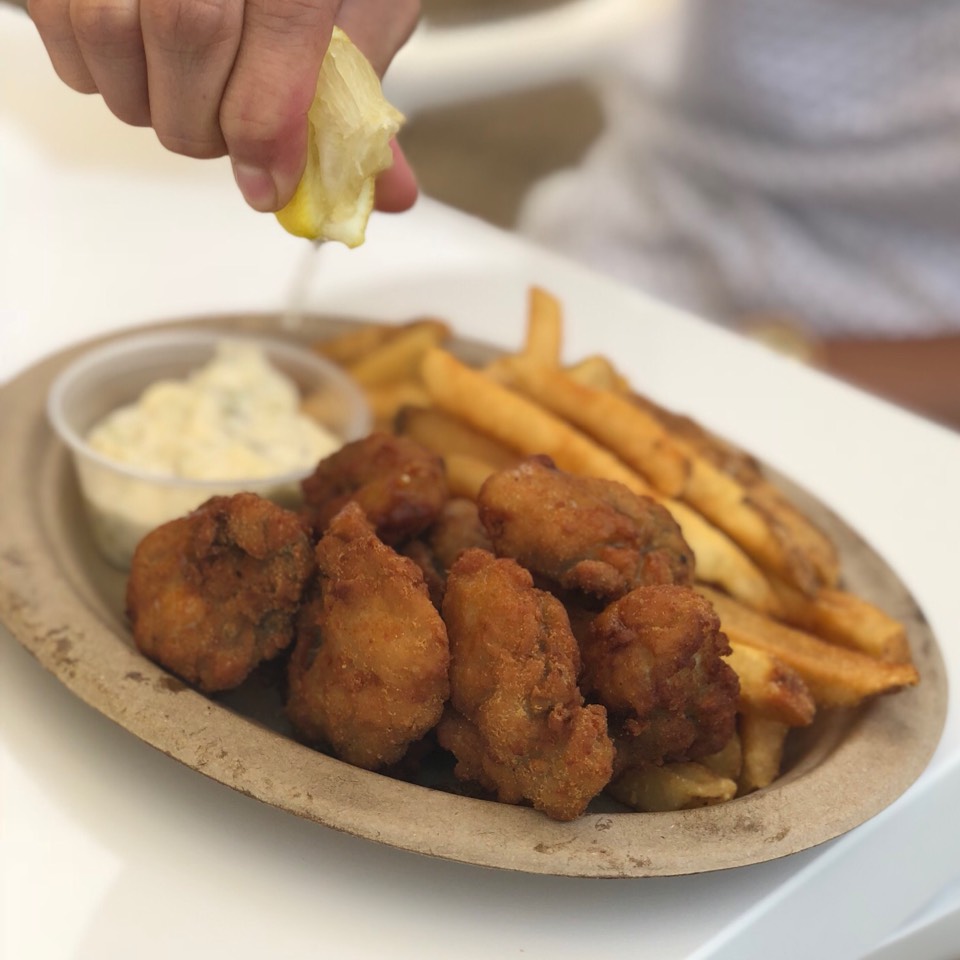 Fried Oysters With Fries on #foodmento http://foodmento.com/dish/43238