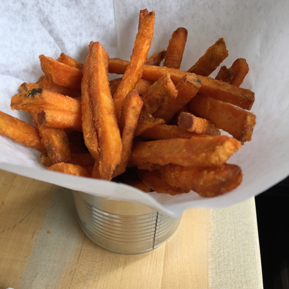 Sweet Potato Fries at International Wings Factory on #foodmento http://foodmento.com/place/3455
