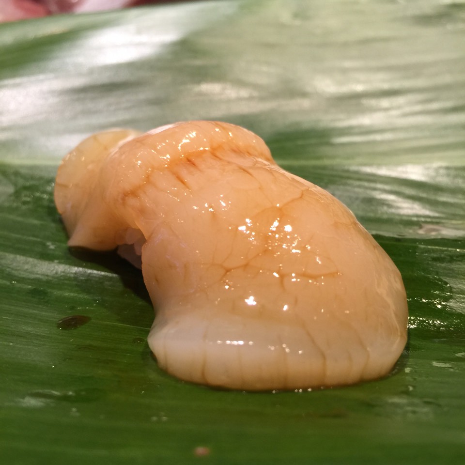 Scallop Sushi from Sushi Dojo NYC on #foodmento http://foodmento.com/dish/16390