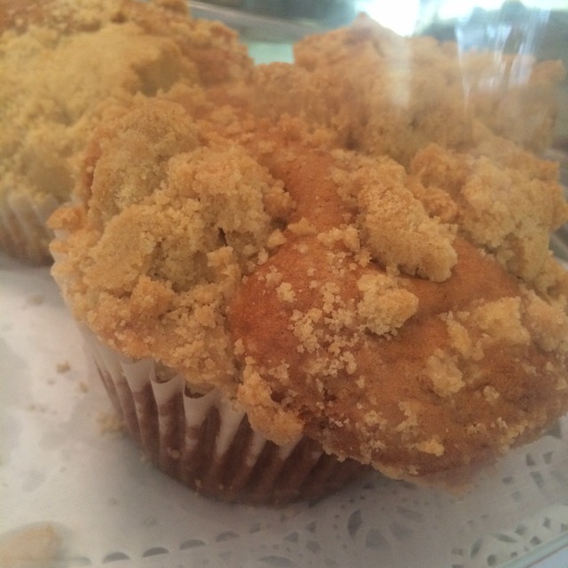 Peach Muffin from Magnolia Bakery on #foodmento http://foodmento.com/dish/14182