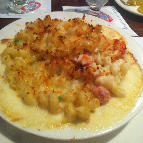 Truffled Lobster Mac and Cheese at Legal Sea Foods on #foodmento http://foodmento.com/place/354