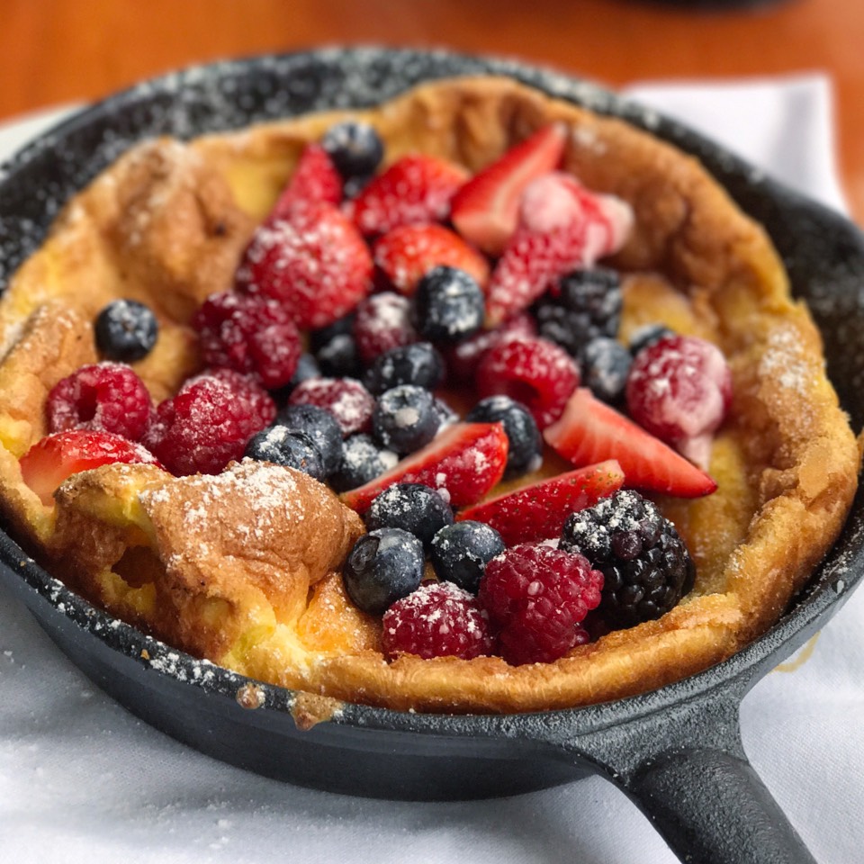 Dutch Baby Pancakes from Left Bank New York on #foodmento http://foodmento.com/dish/41684