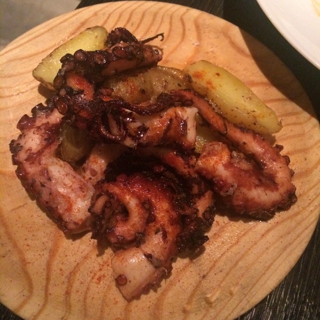 Grilled Octopus (Pulpo a la Gallega) on #foodmento http://foodmento.com/dish/14443