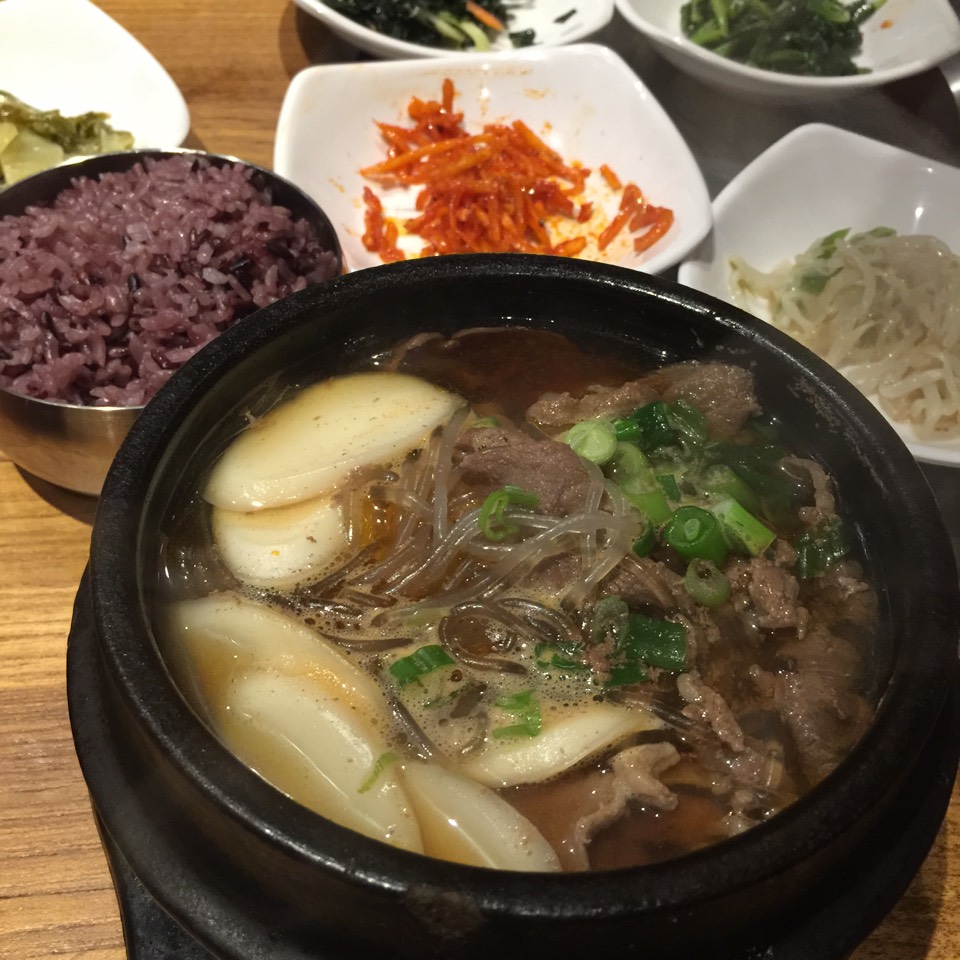 Dook Bae Ki Bulgoki (Marinated Sliced Rib Eye, Rice Cake, Noodle Soup) at The Kunjip on #foodmento http://foodmento.com/place/3594