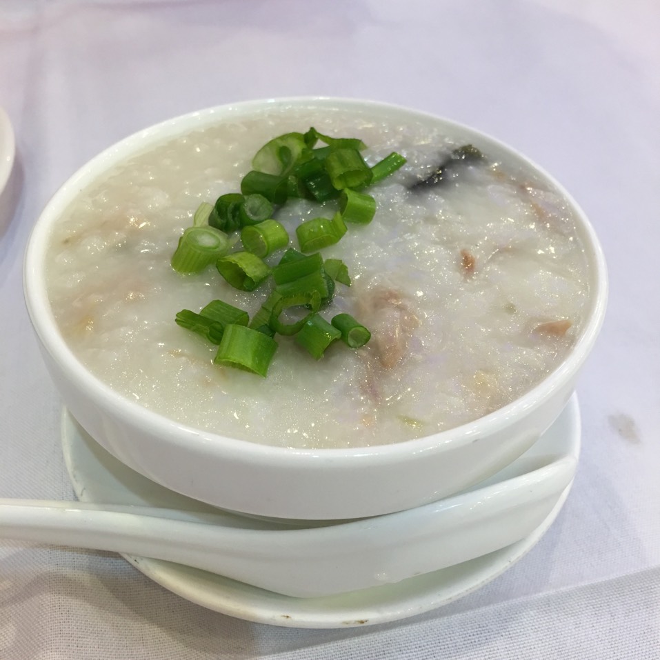 Pork & Preserved Egg Congee at Golden Unicorn Restaurant 麒麟金閣 on #foodmento http://foodmento.com/place/3596