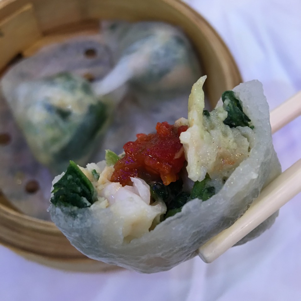 Spinach Dumplings at Golden Unicorn Restaurant 麒麟金閣 on #foodmento http://foodmento.com/place/3596