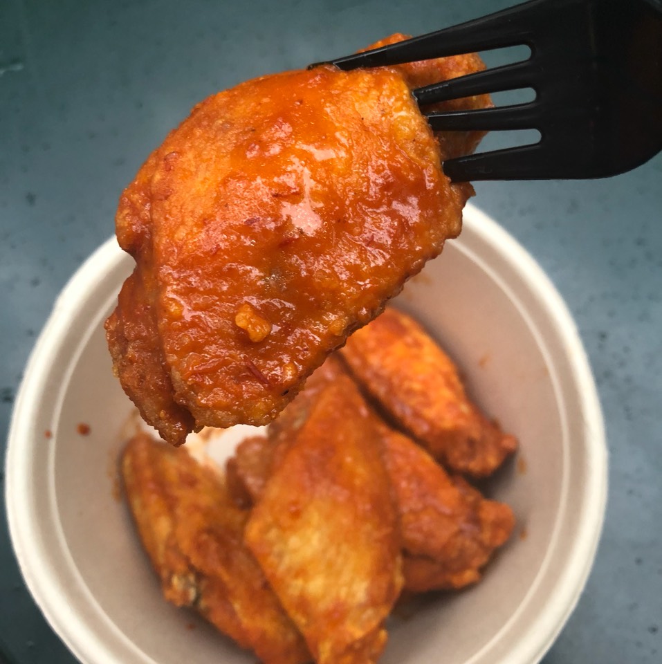 Wings @ Frida's Favorites from Broadway Bites by Urbanspace (SEASONAL) on #foodmento http://foodmento.com/dish/45581