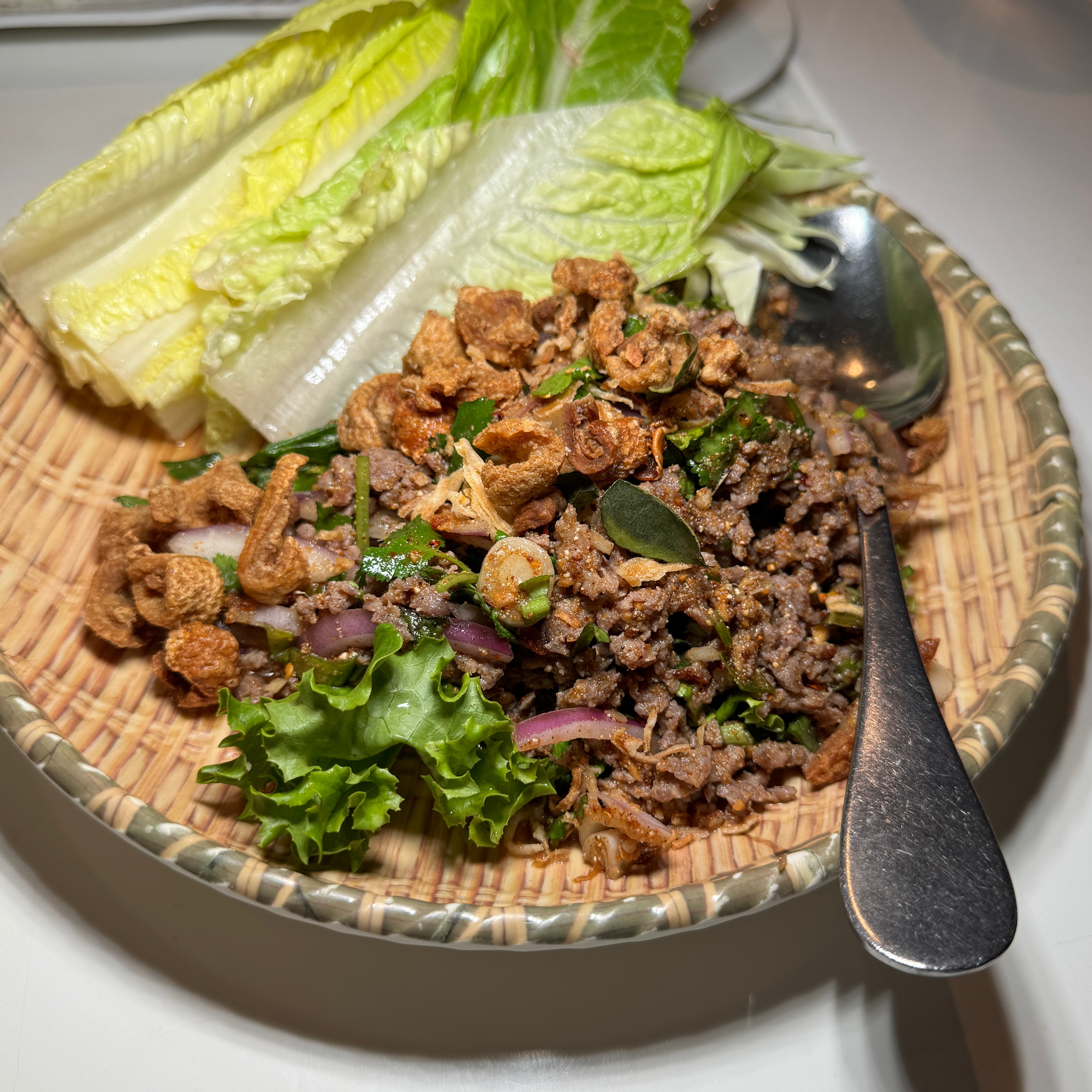 Smoky Crispy Duck Larb Salad from Lacha Somtum Thai Restaurant | ราชาส้มตำ on #foodmento http://foodmento.com/dish/16060