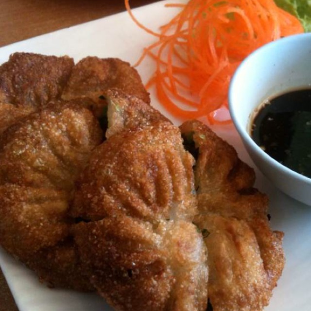 Fried Chive Vegetable Dumpling at SriPraPhai Thai Restaurant on #foodmento http://foodmento.com/place/383