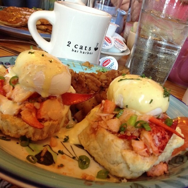 Lobster Eggs Benedict from Two Cats on #foodmento http://foodmento.com/dish/16514