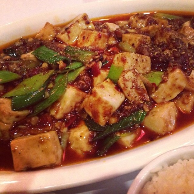 Chef's Ma Paul Tofu With Chili Minced Pork from Szechuan Gourmet on #foodmento http://foodmento.com/dish/10379
