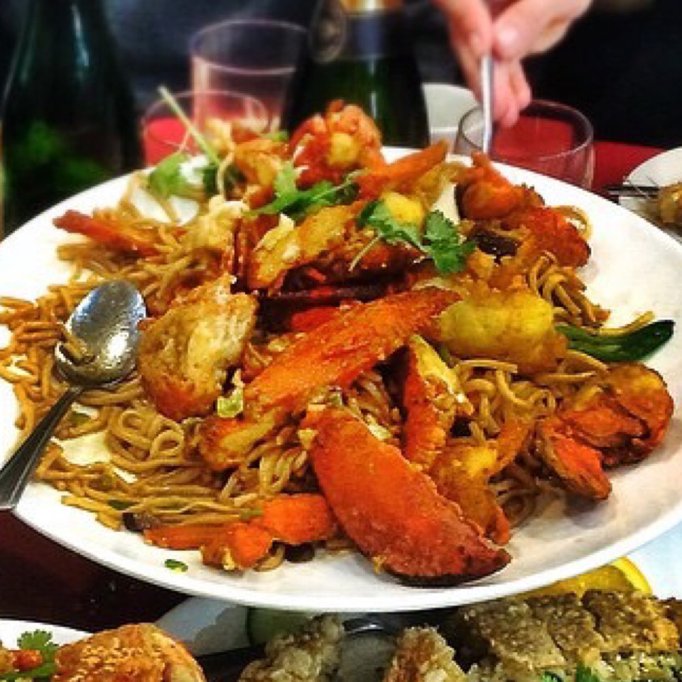 Lobster Noodles from Sing Kee Seafood Restaurant (CLOSED) on #foodmento http://foodmento.com/dish/25315