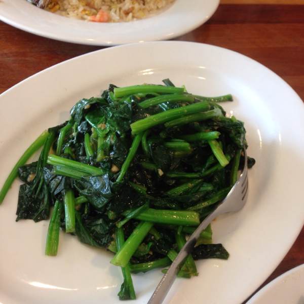 Spinach w Garlic at Different Tastes Cafe & Restaurant on #foodmento http://foodmento.com/place/3