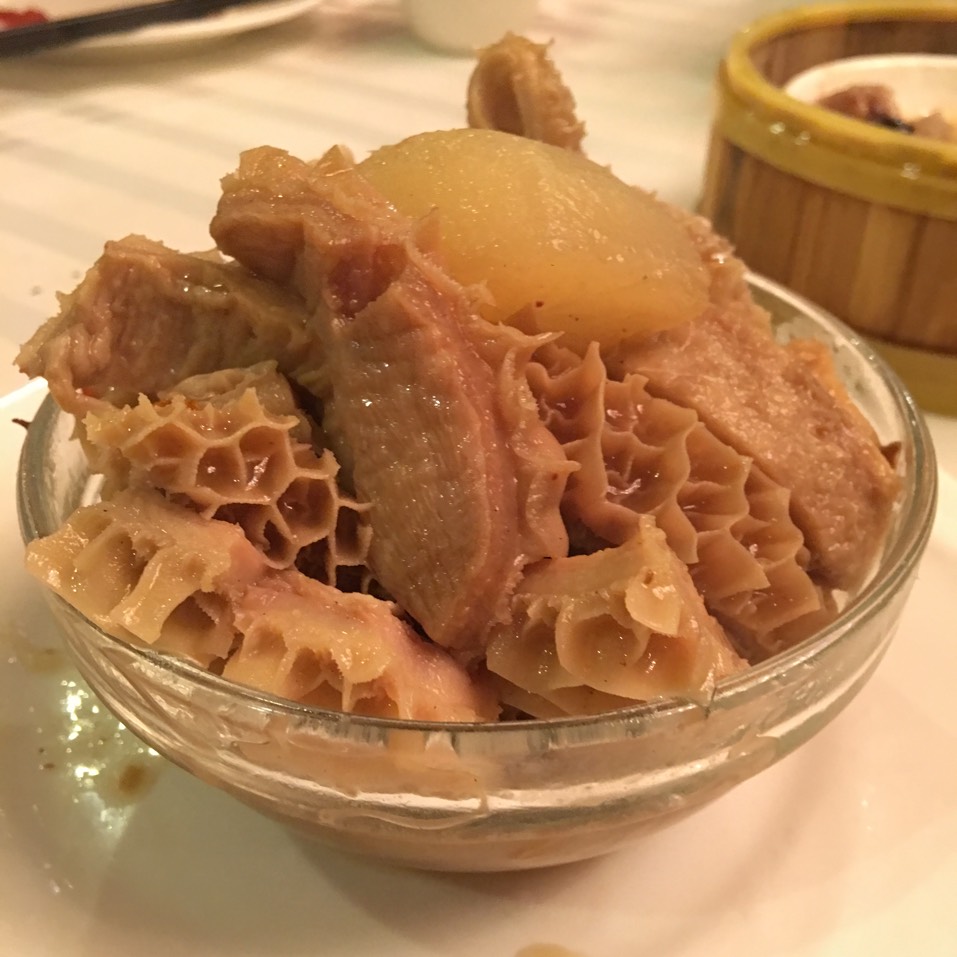 Beef Tripe, Intestine, Radish at Jing Fong Restaurant 金豐大酒樓 on #foodmento http://foodmento.com/place/4006