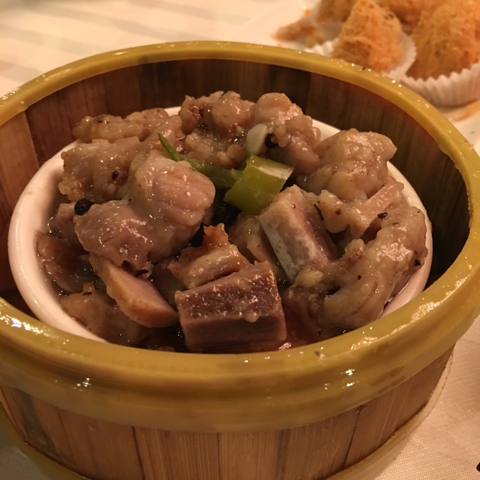 Pork Ribs at Jing Fong Restaurant 金豐大酒樓 on #foodmento http://foodmento.com/place/4006